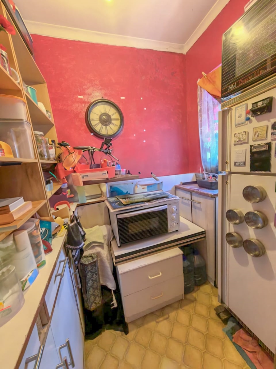 2 Bedroom Property for Sale in Grassy Park Western Cape